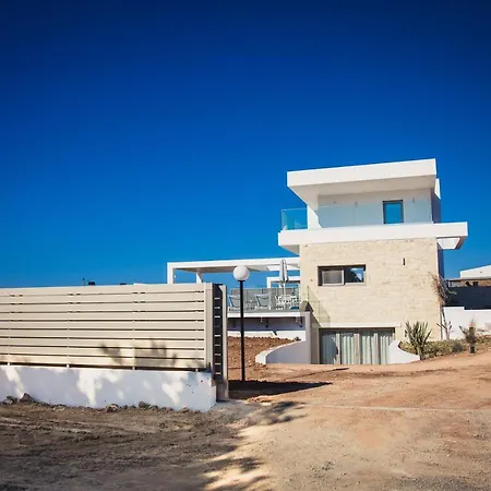 Starlight Guro - 4bd, 4ba, 4min To Beach Rethymno (Crete)