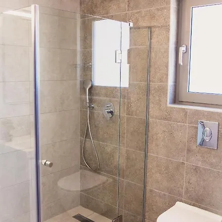 Starlight Guro - 4bd, 4ba, 4min To Beach